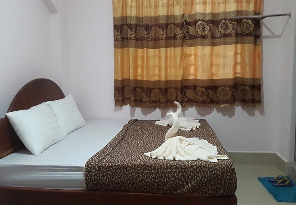First Hotel Battambang Extérieur photo