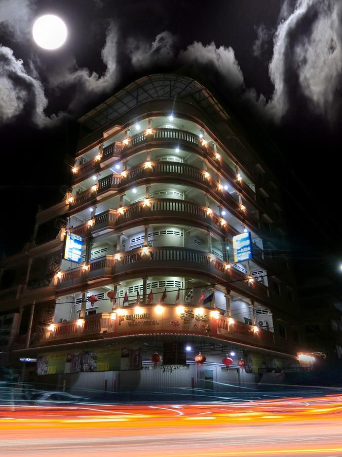 First Hotel Battambang Extérieur photo